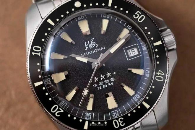 潜水表就是我一直在等的“国产小黑盾”终于等到了它的复刻!5k不到这块新品(图5) 潜水表就是我一直在等的“国产小黑盾”终于等到了它的复刻!5k不到这块新品(图5)